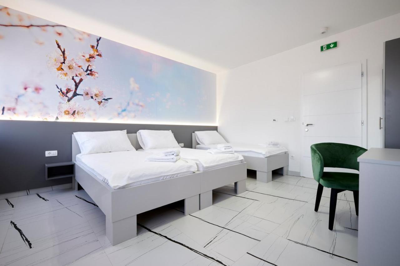 Marien Haus Hotel Карловац Екстериор снимка